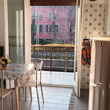Eva 's Flat With Large Sunny Balcony And Lagoon View Apartament Lido di Venezia