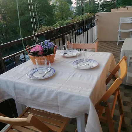 Eva 's Flat With Large Sunny Balcony And Lagoon View Apartment *